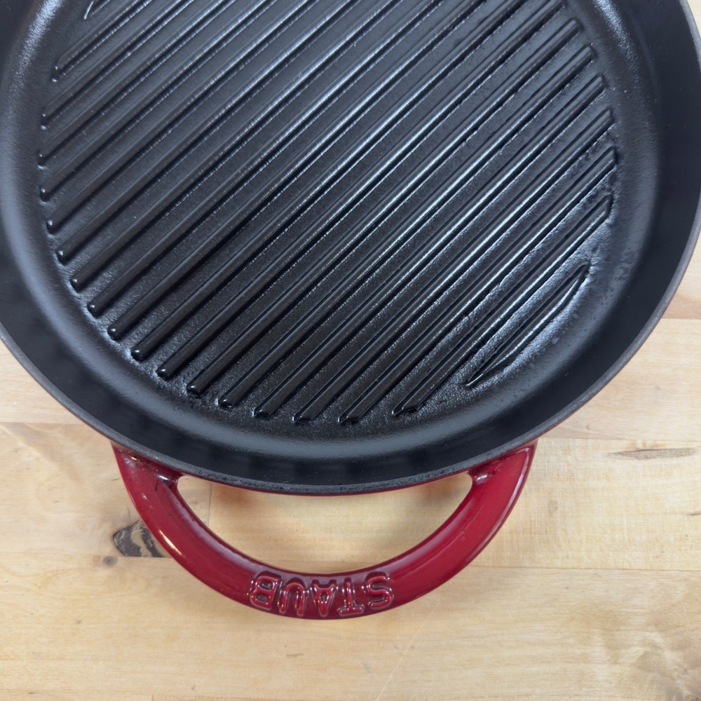 Staub 10 inch Round Enameled Cast Iron Grill Pan Cherry Red Made in France 26cm - Picture 3 of 8
